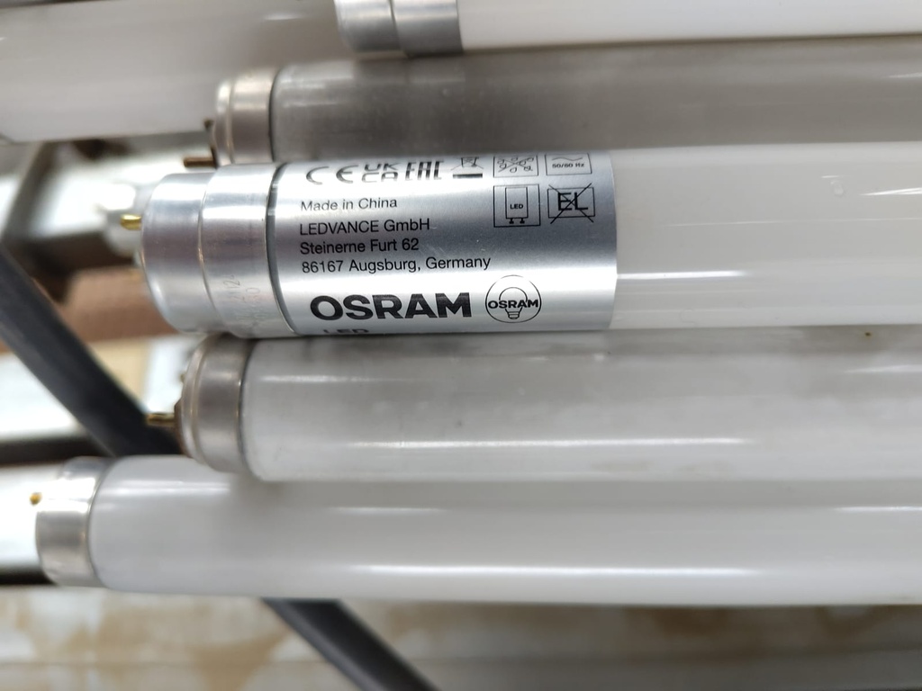 Stock Liège - Lot de canalis, luminaires et néons