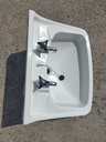 Stock Liège - lavabo en céramique double robinet