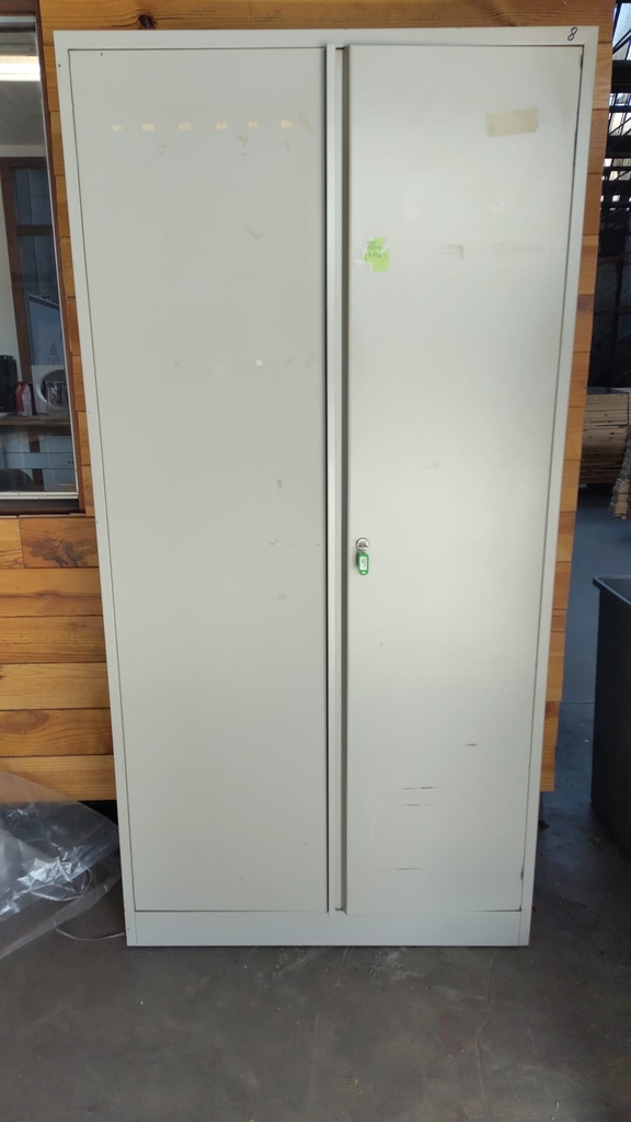 Stock Liège - Armoire métallique (étagère) 