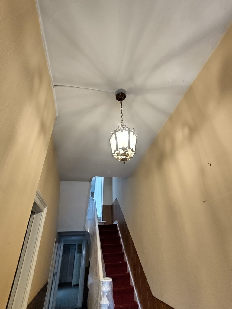 Luminaire suspendu type lanterne – style classique (L)  