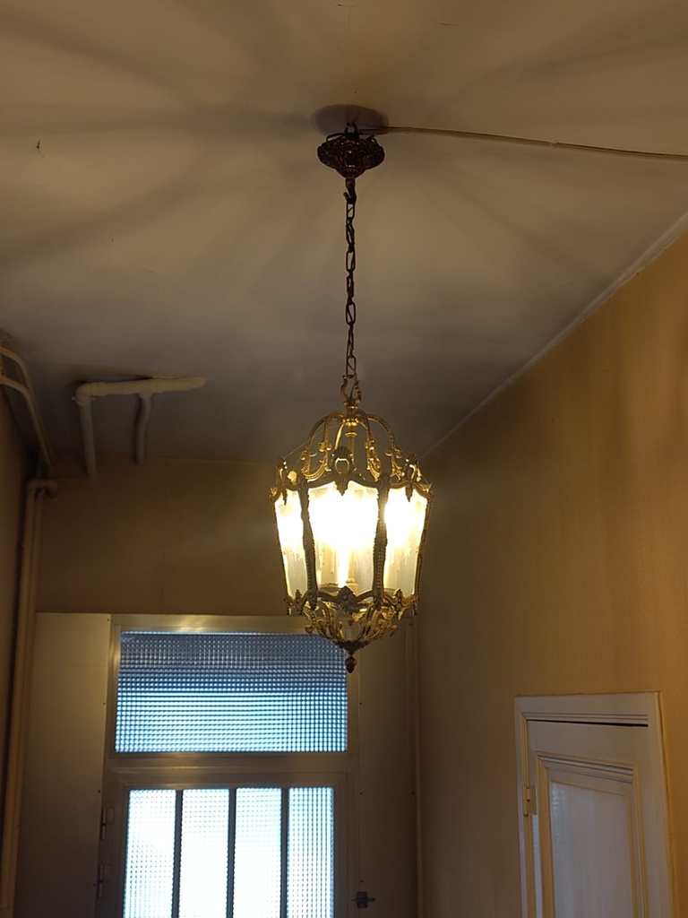 Luminaire suspendu type lanterne – style classique (L)  