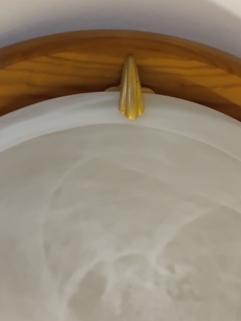 Plafonnier rond moderne – verre marbré et contour bois (L) 
