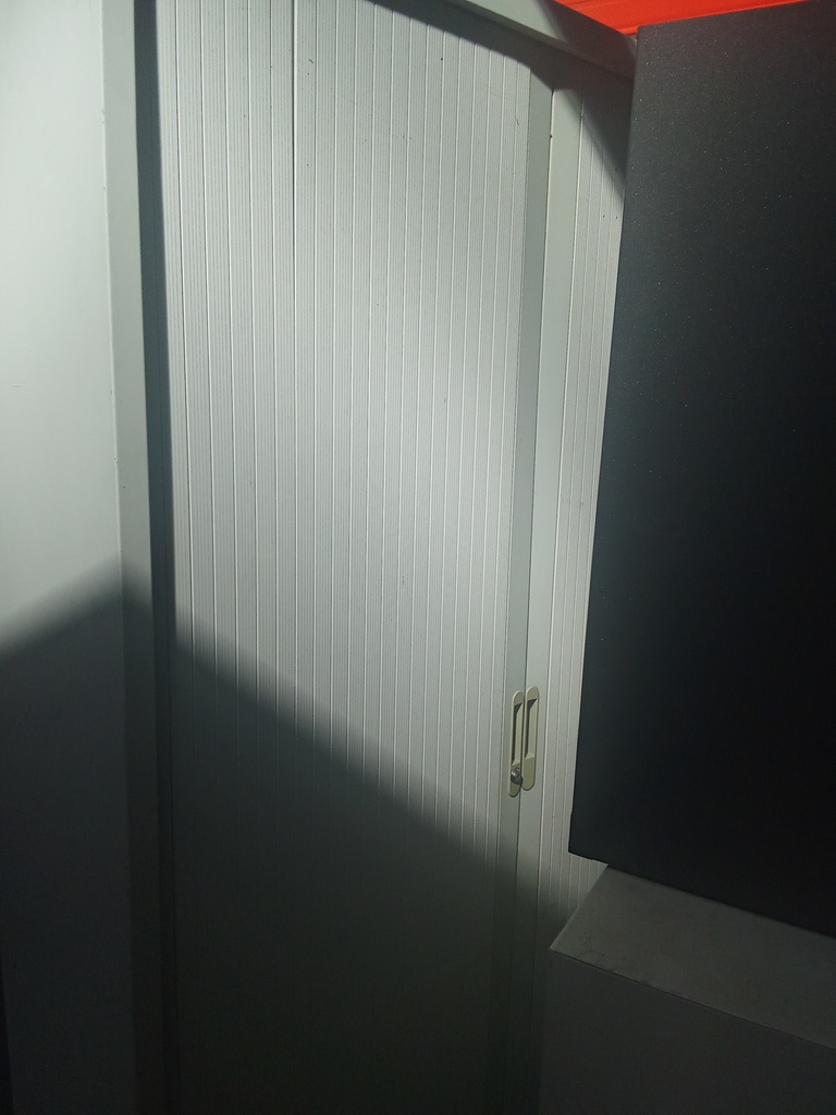 Grande armoire métallique - Différents modèles