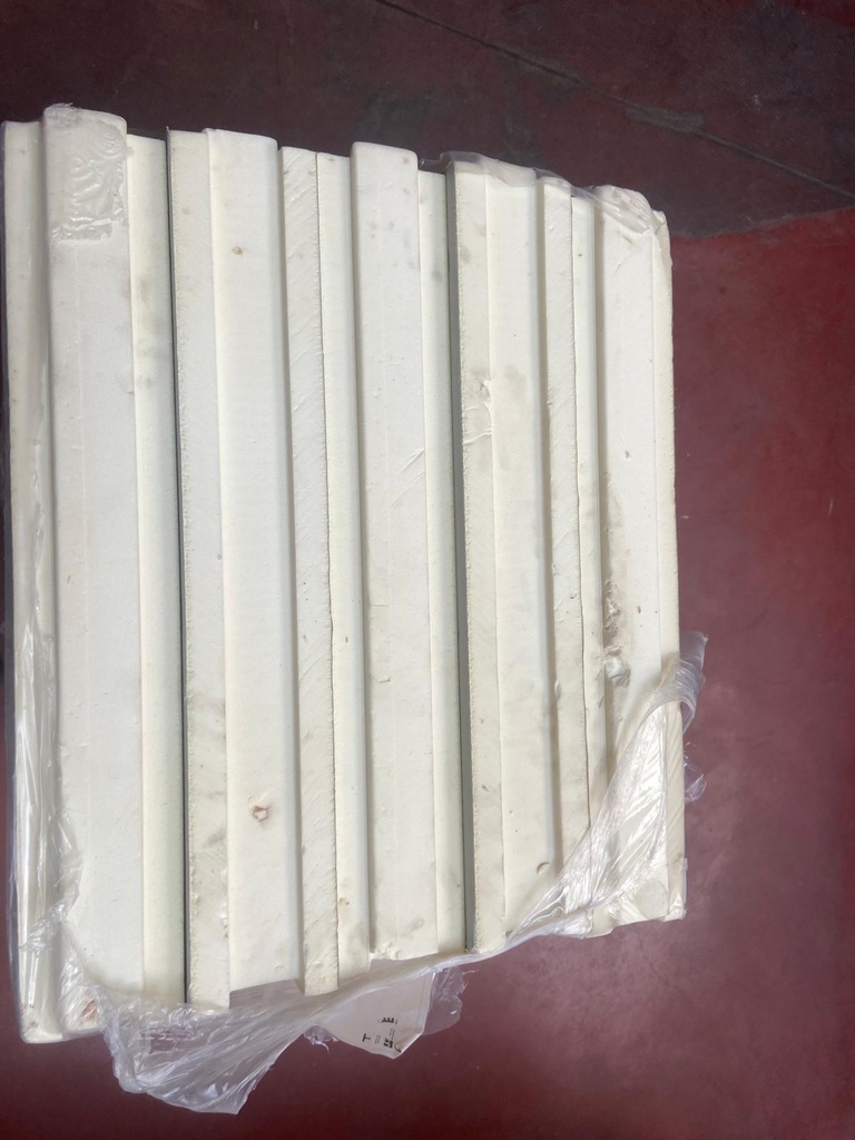 Isolant polyuréthane expansée avec revêtement aluminium - 8cm 