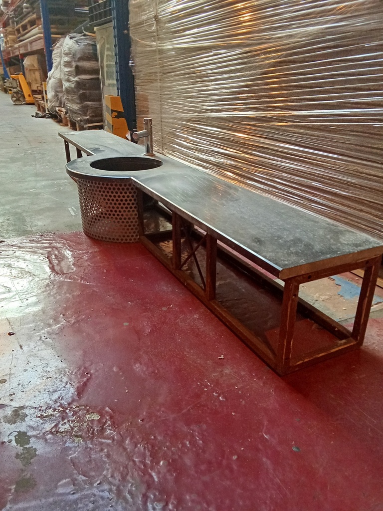 Tablette en pierre avec évier intégré