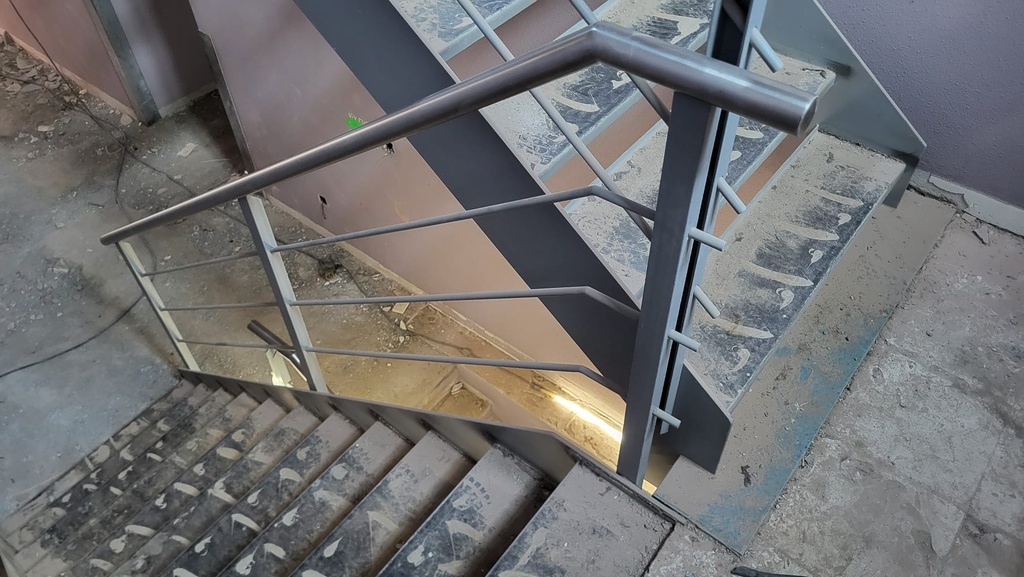 Escalier en métal 11 marches