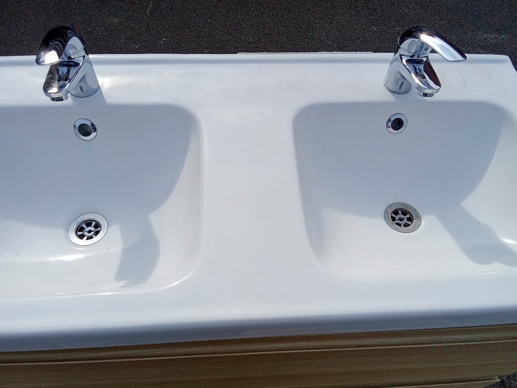 Meuble de salle de bains double vasques
