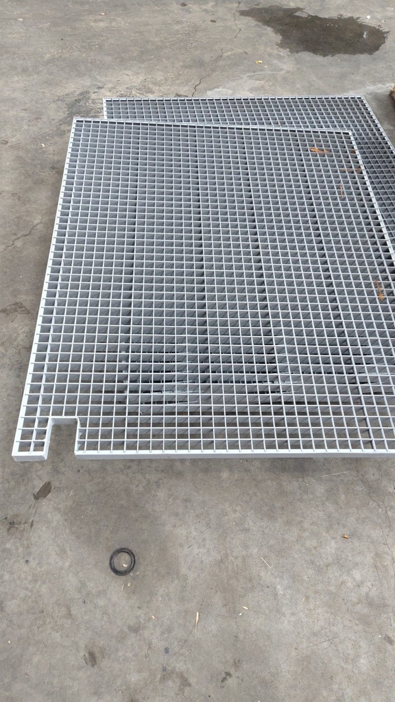 Caillebotis acier galvanisé avec cadre (L)