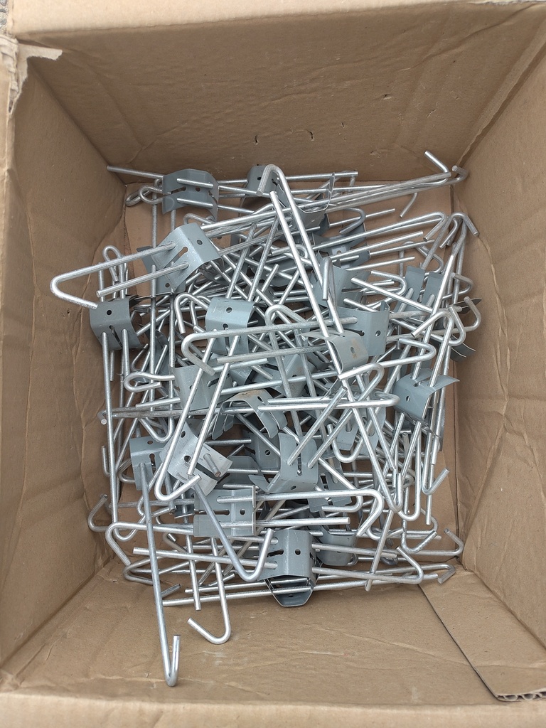 Dalle de faux plafond neuve (L)