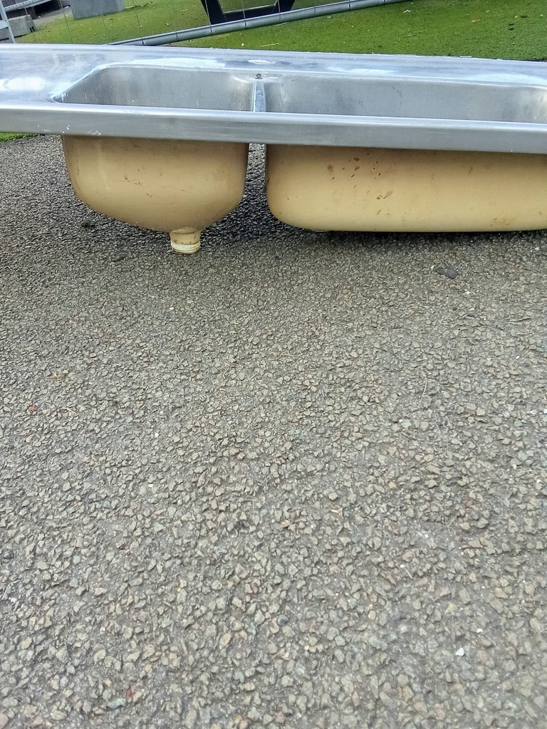 Plan de travail en inox avec eviers