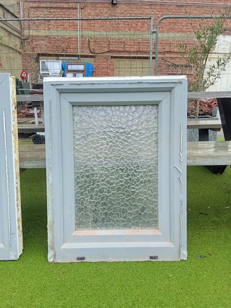 Châssis PVC double vitrage martelé (62.5*82.5)