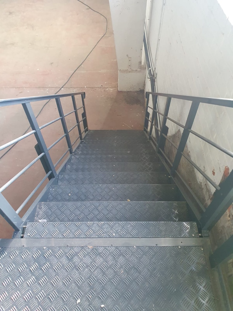 Escalier Jomy aluminium (2 volées)