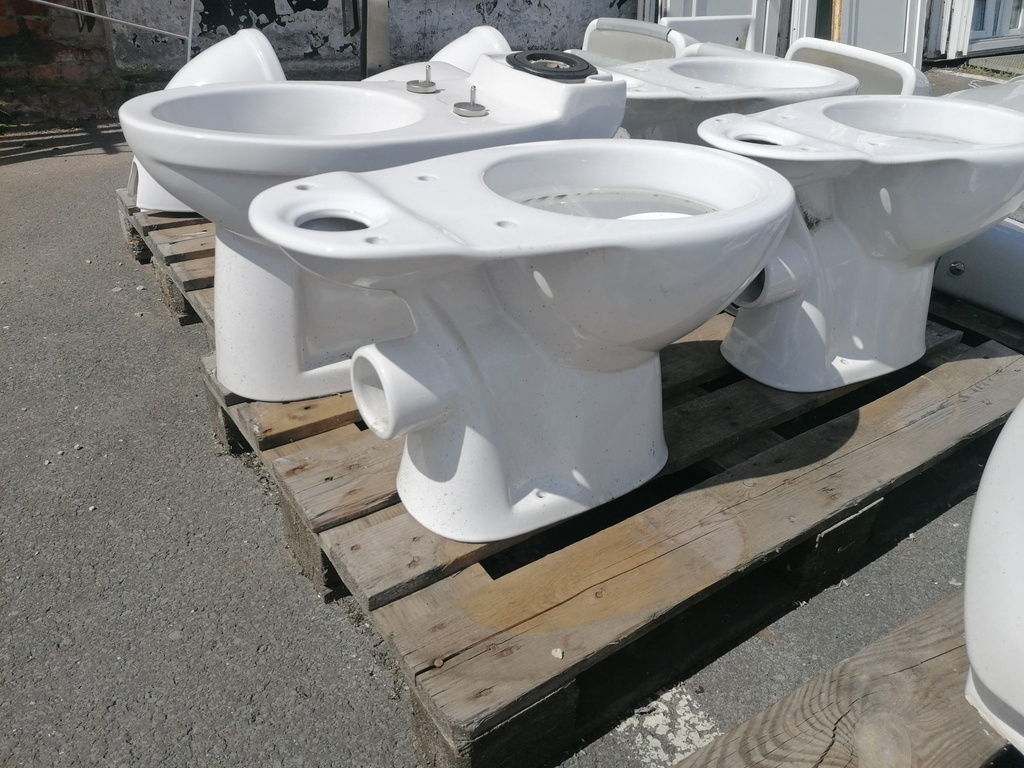 WC sur pied + chasse