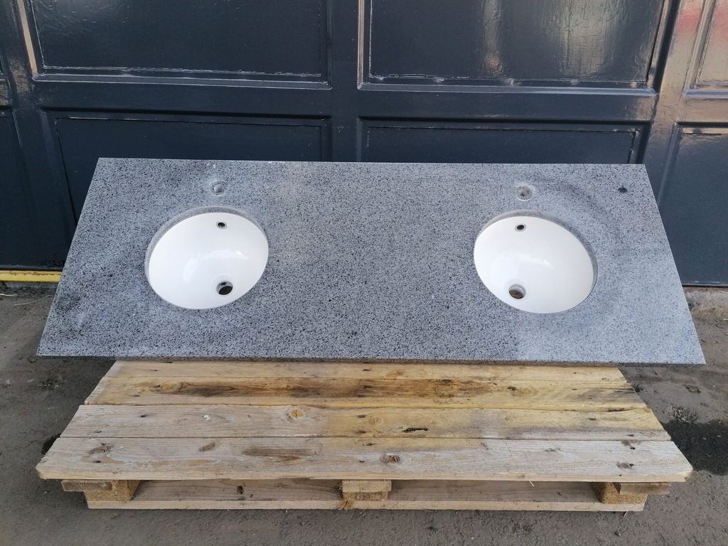 Tablette en pierre pour lavabo