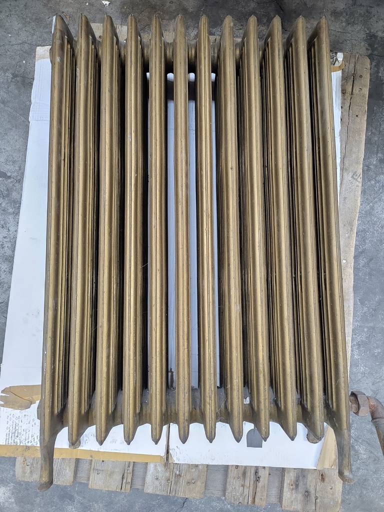 Radiateur sur pied en fonte 68x95x22 (L)