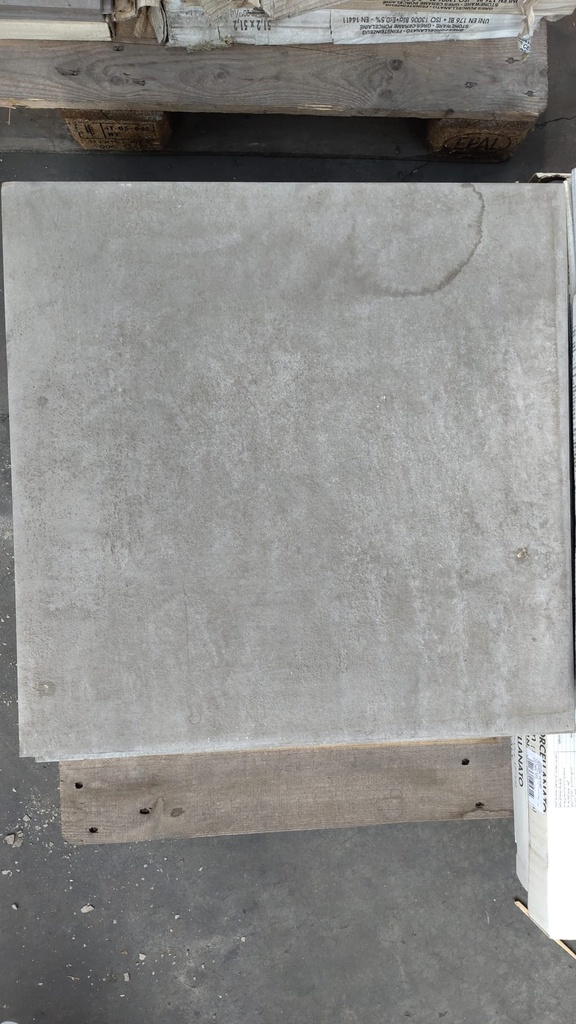 Carrelage épais gris clair effet béton 60x60x2 cm (L)