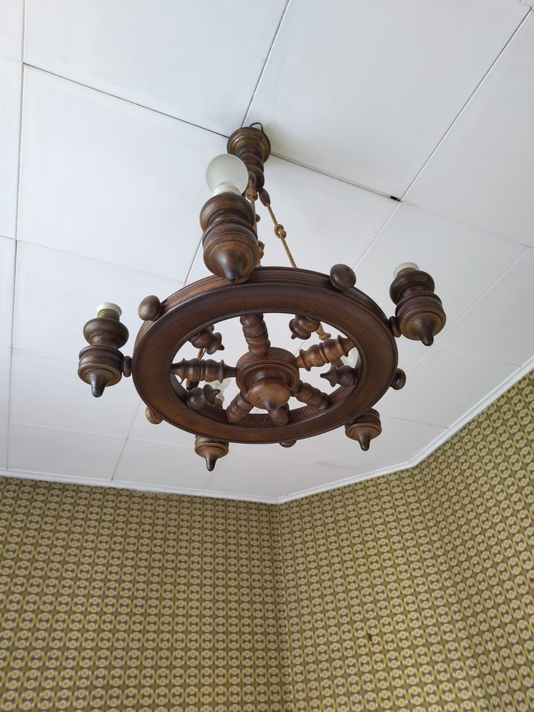 Lustre en bois style gouvernail marin (L) 