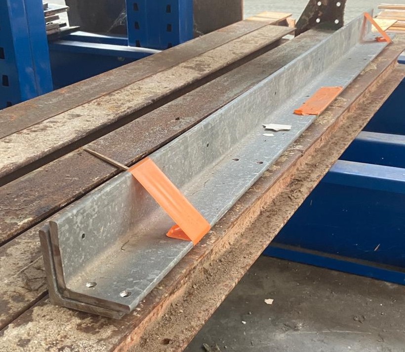 Cornière en acier galvanisé - 170x90x90 cm  (L)