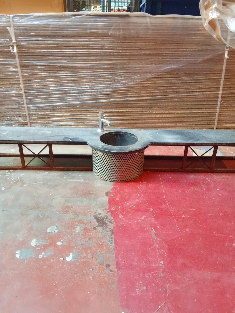 Tablette en pierre avec évier intégré