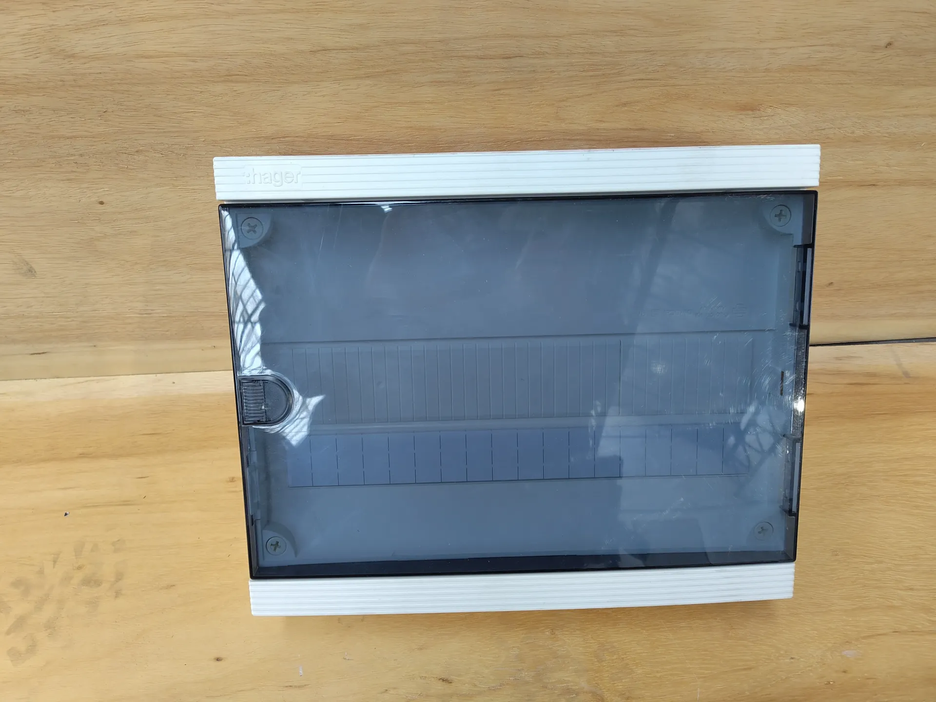 Coffret électrique Hager sans fusibles (L)