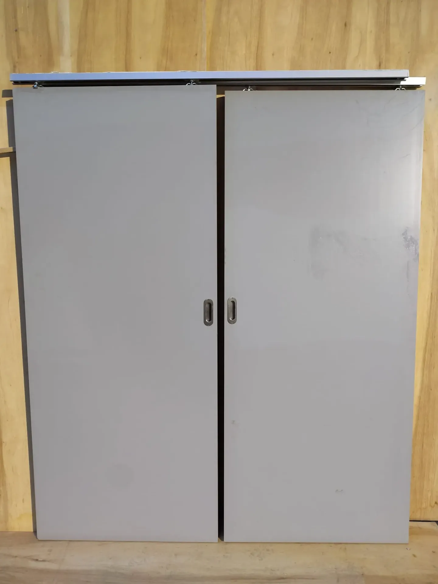 Double porte coulissante avec rail (L)