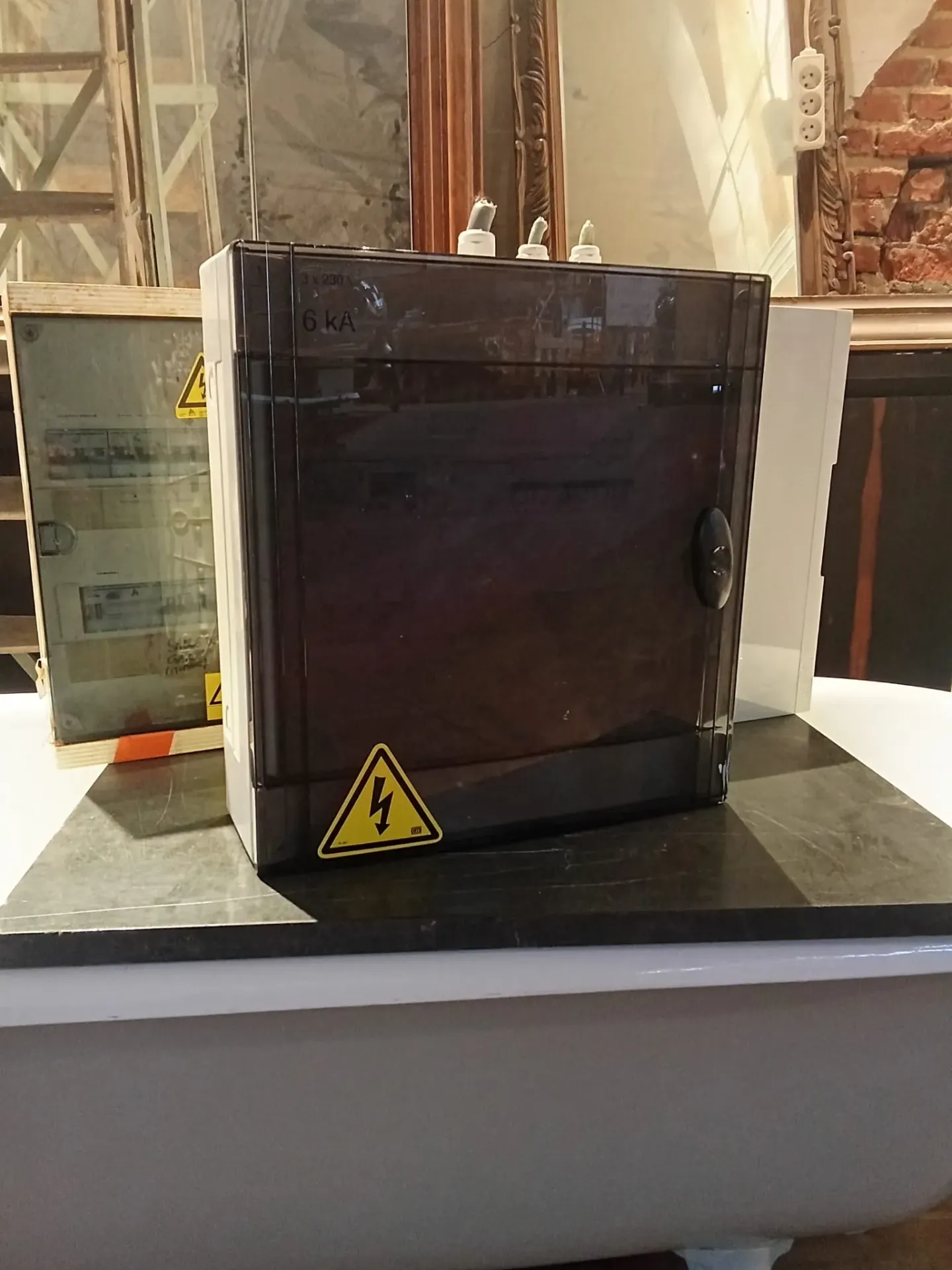 Tableau électrique avec disjoncteurs