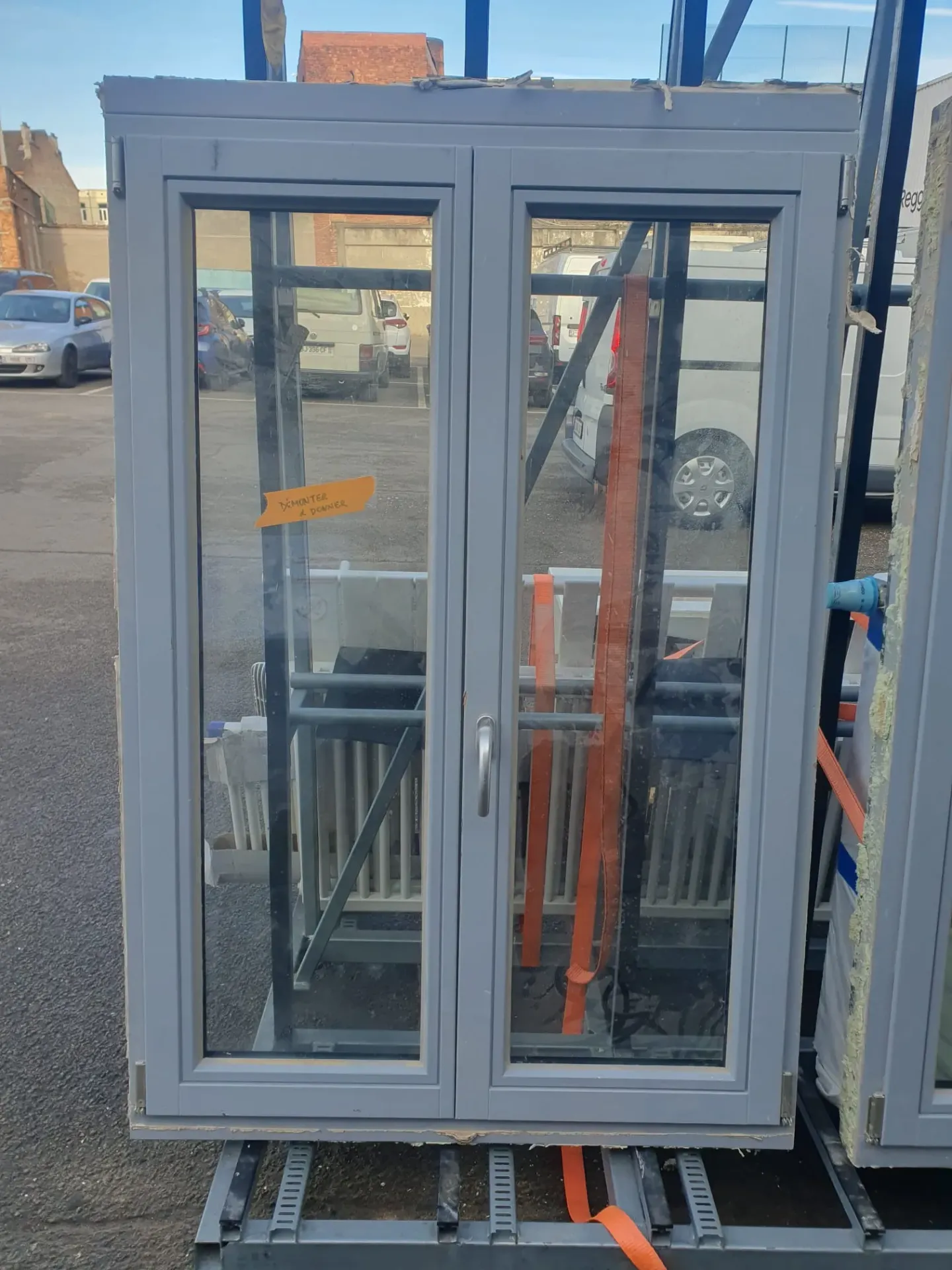 Châssis double ouvrant méranti 106*159