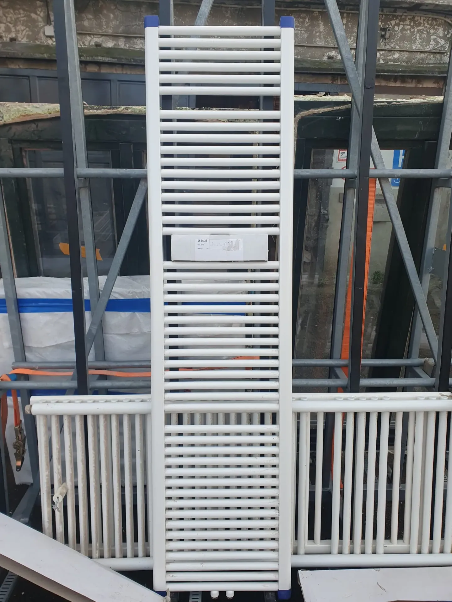 Radiateur sèche serviette neuf (45*181,7)