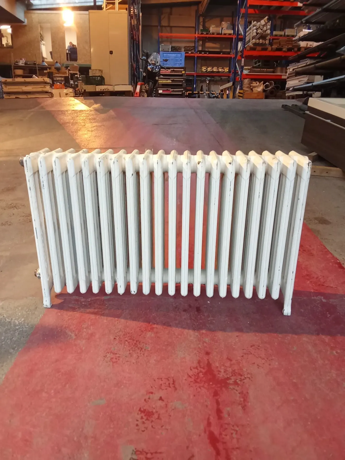 Radiateur en fonte  sur pied - 102*61*22