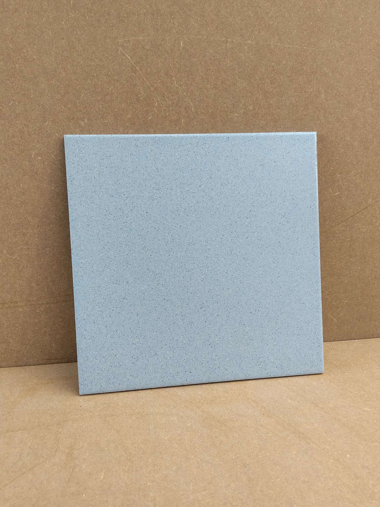 Carrelage 30x30x0,6 cm (L)