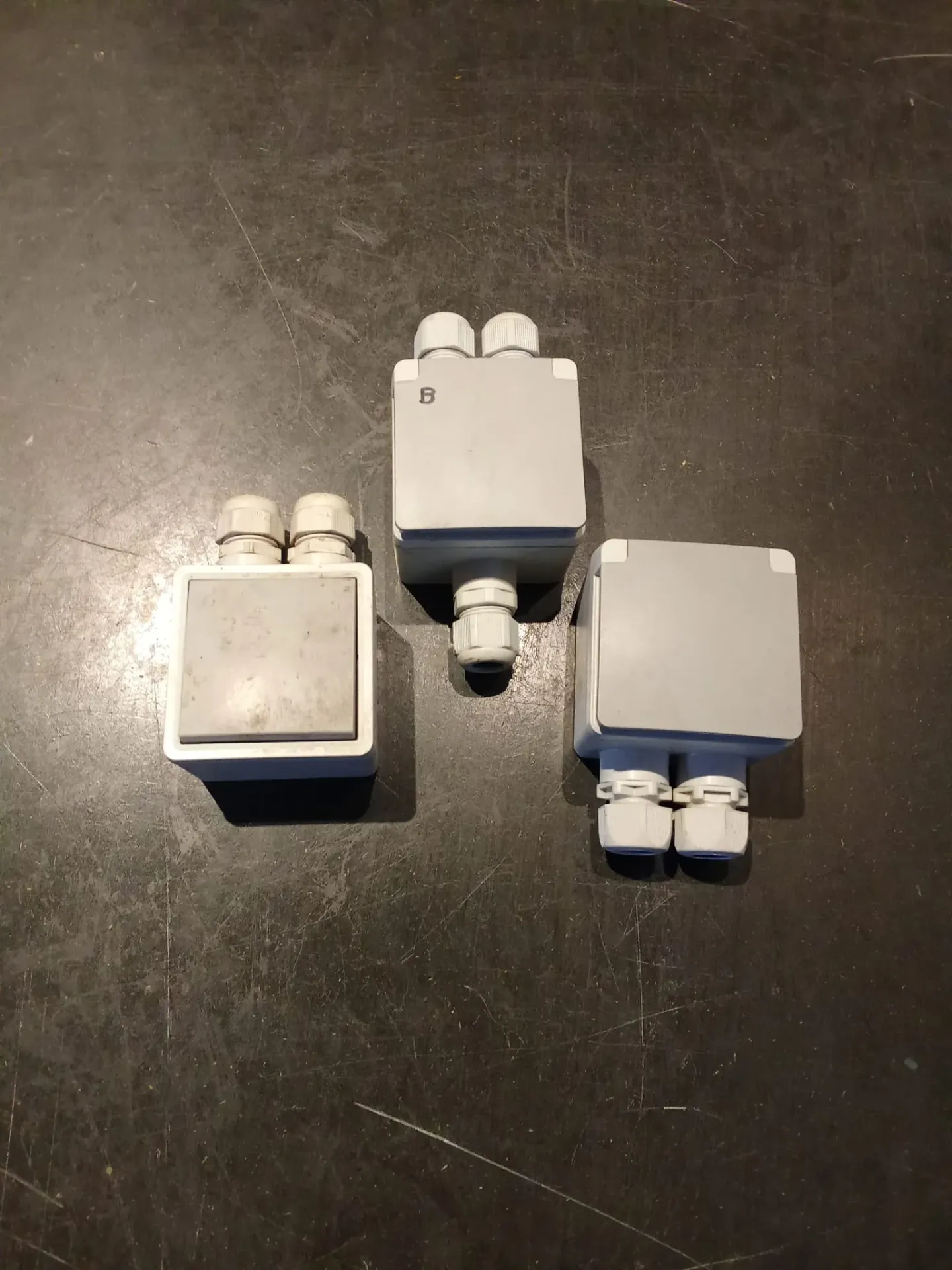 Prise et interrupteur simple niko IP55