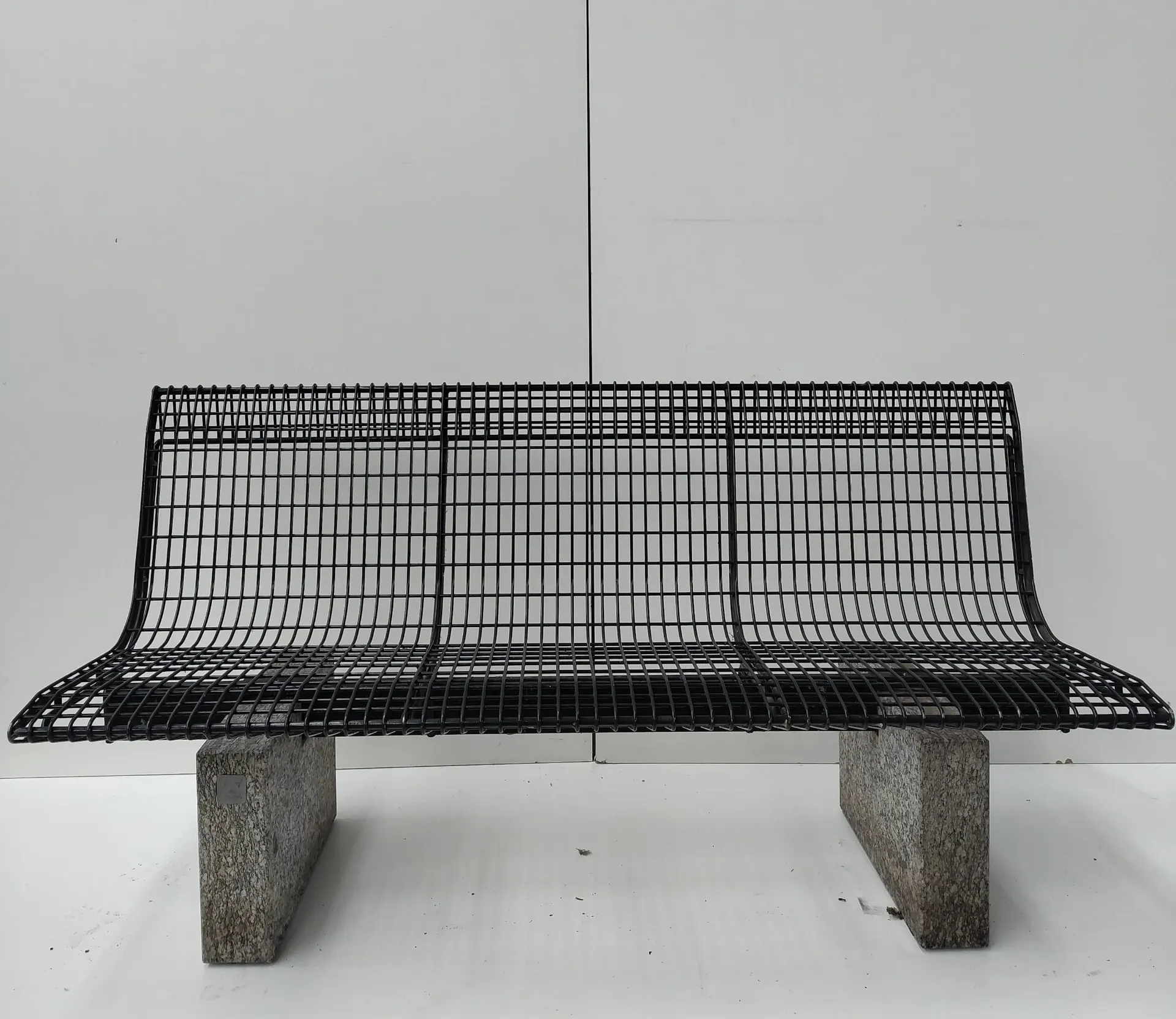 Banc métallique 3 places 150x57x80 cm (L)