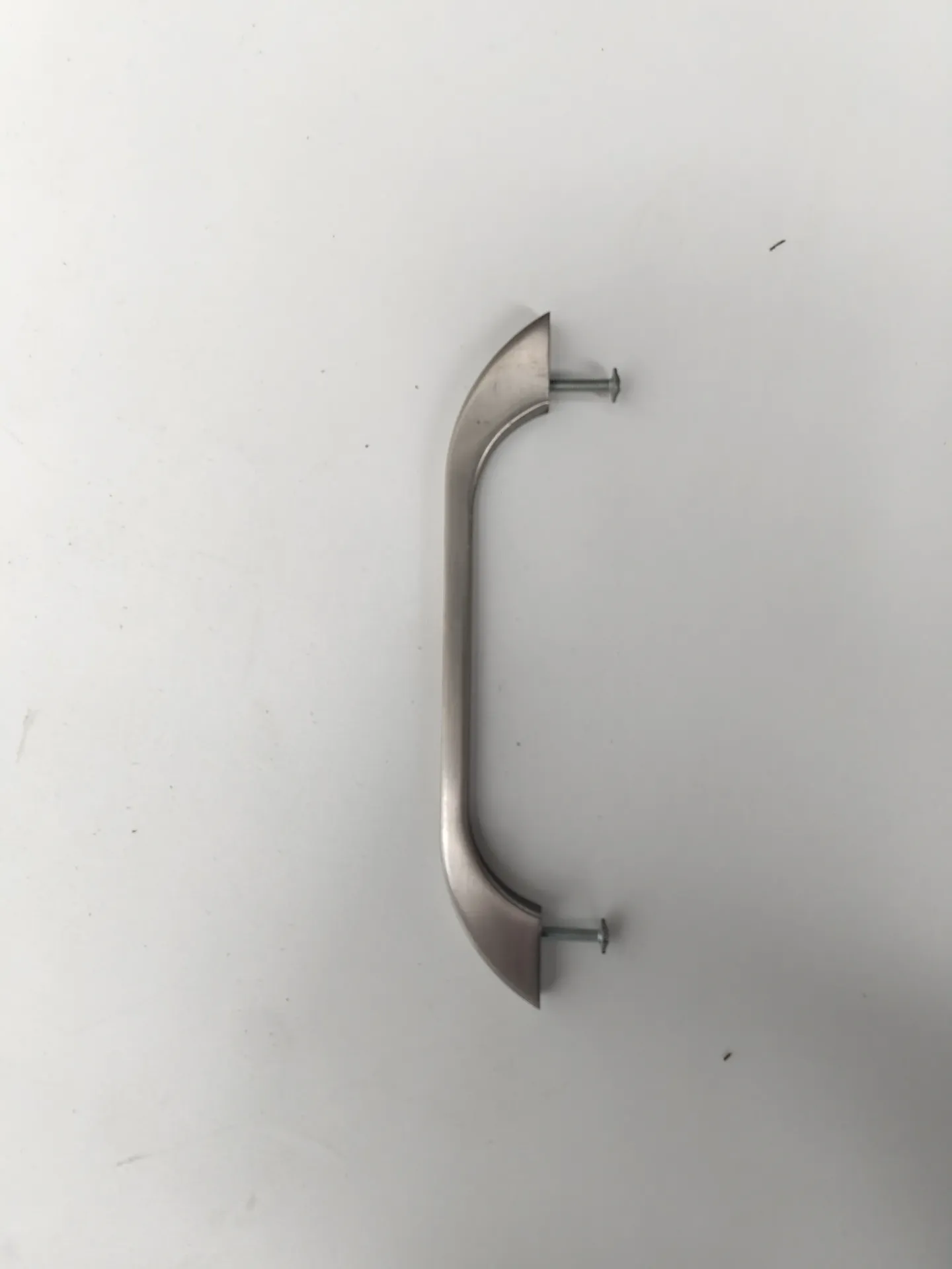 Poignée de meuble (L)