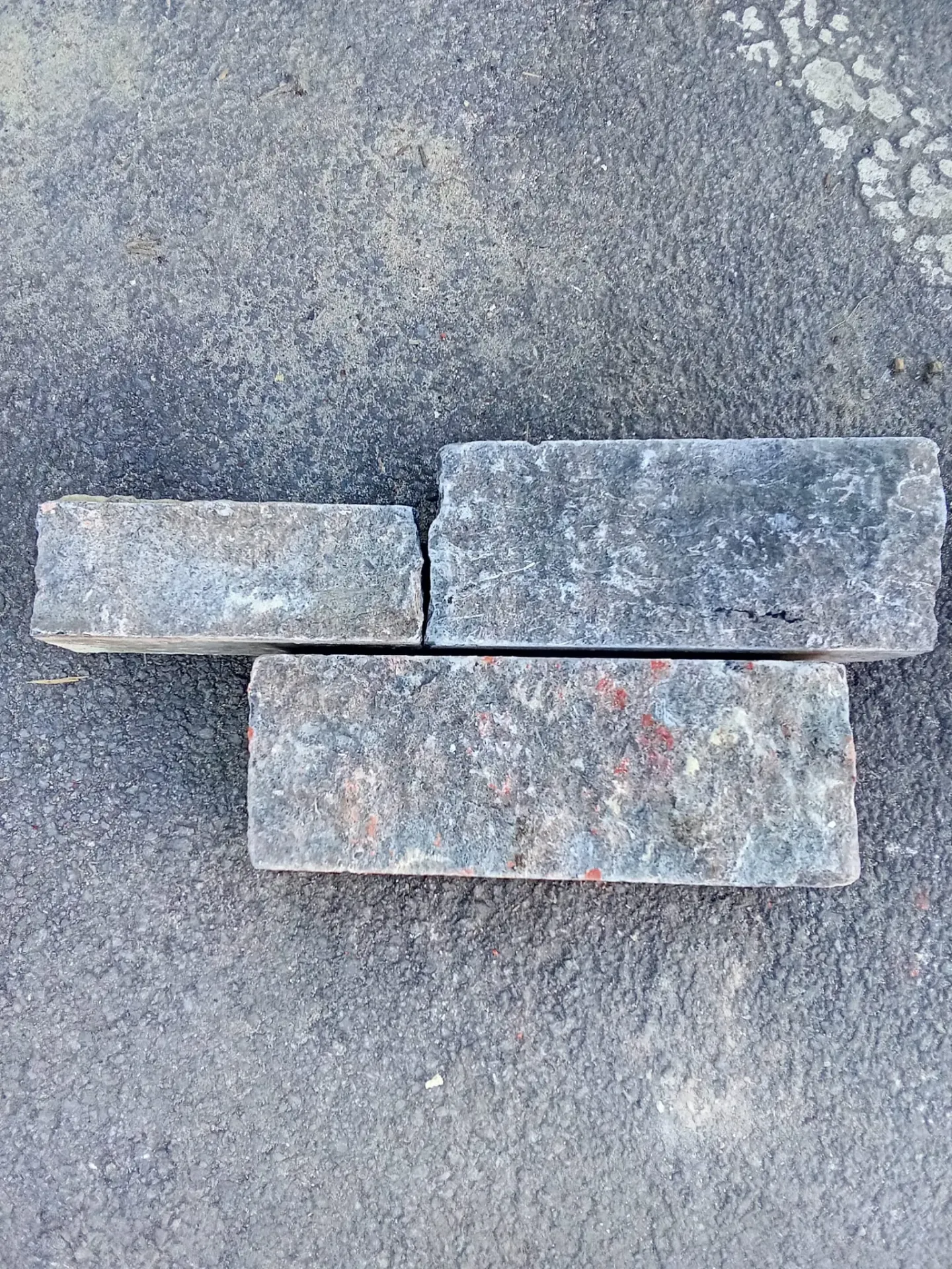 Moellon de pierre bleue