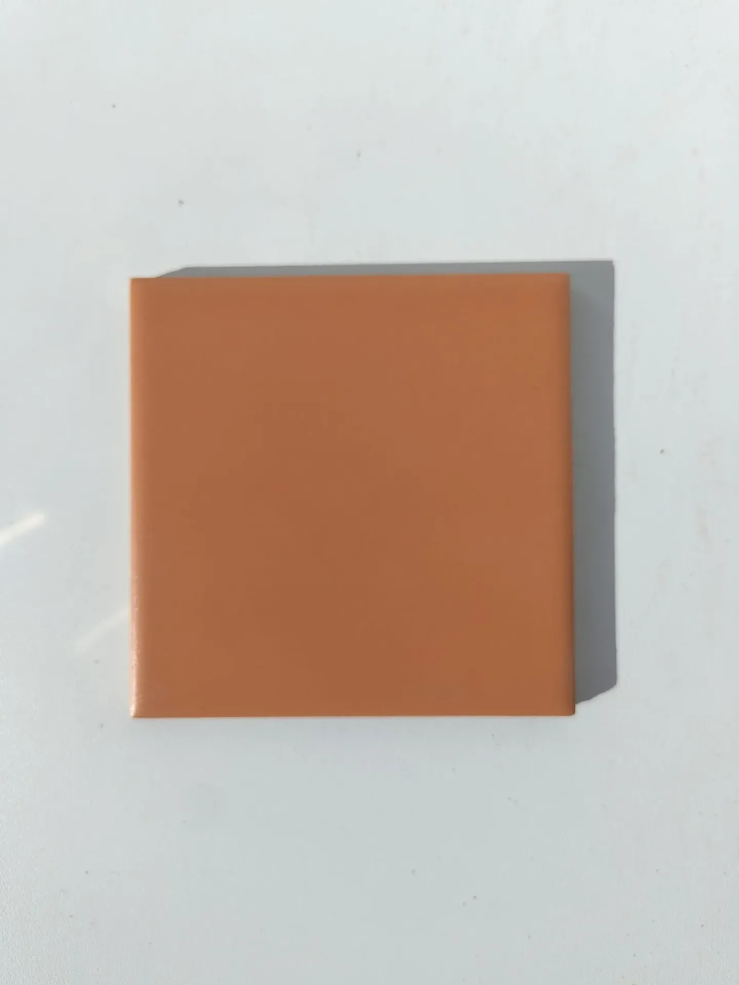 Faïence orange 10x10x0,6 cm (L)