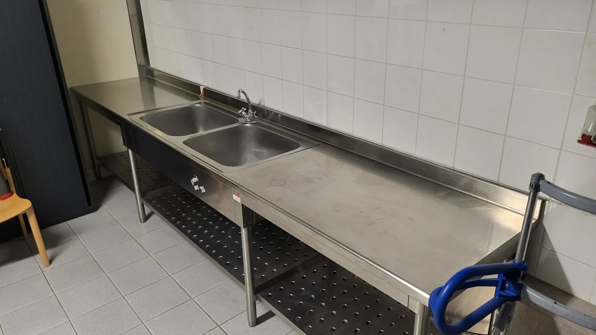 Plan de travail en Inox avec double bac (368*70cm)