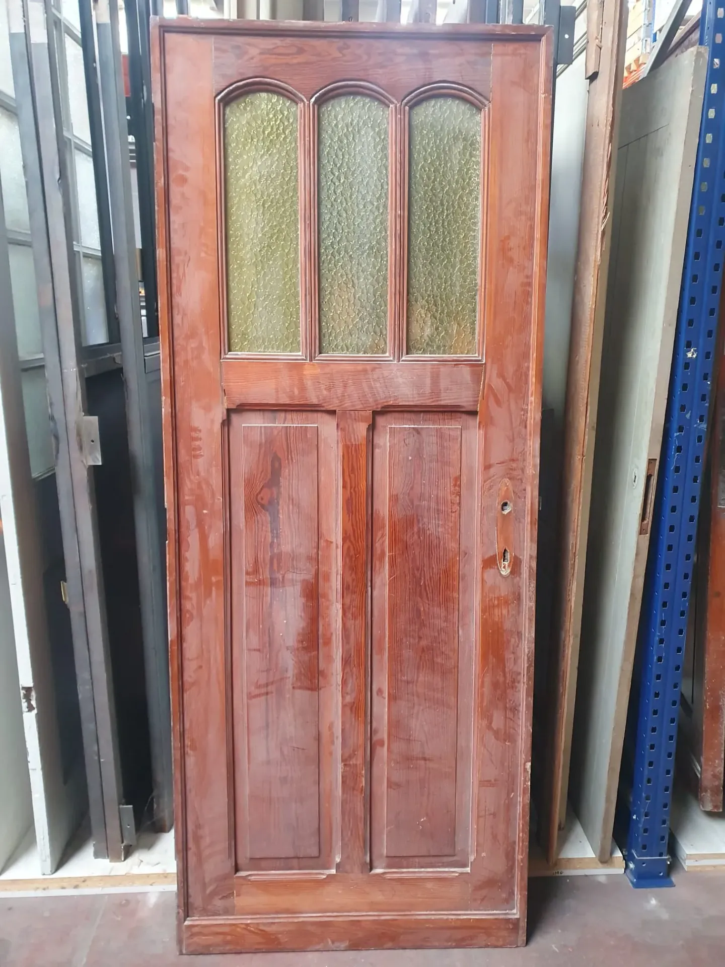 Porte en résineux 85,5*213,5 avec vitrage martelé