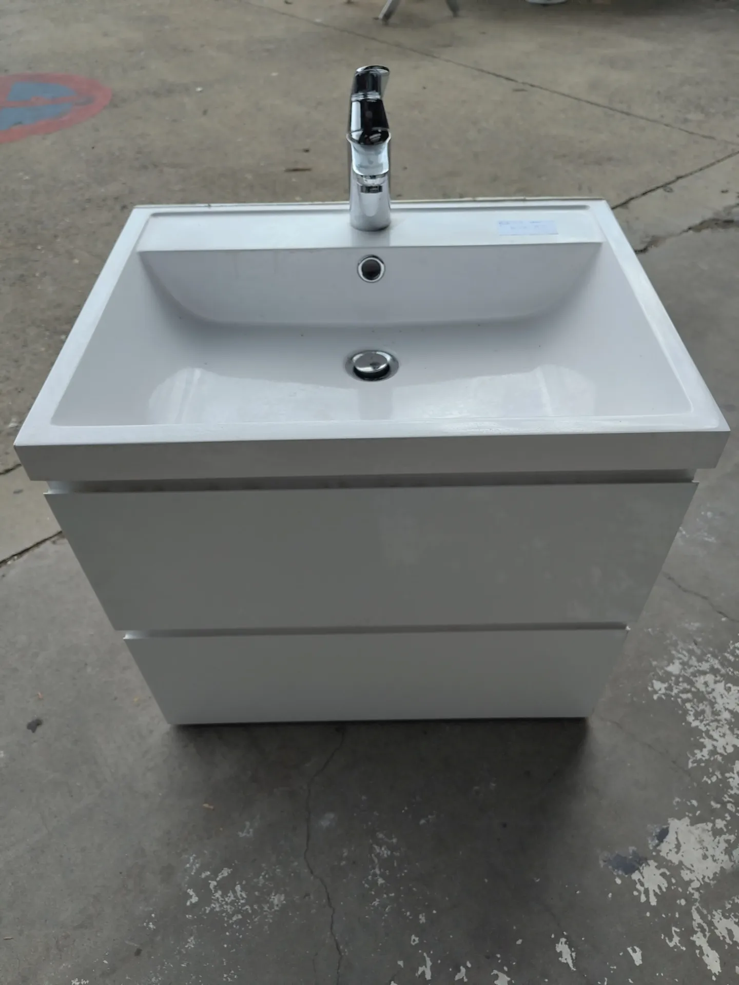Meuble de salle de bains suspendu 60x45x55 cm (L)