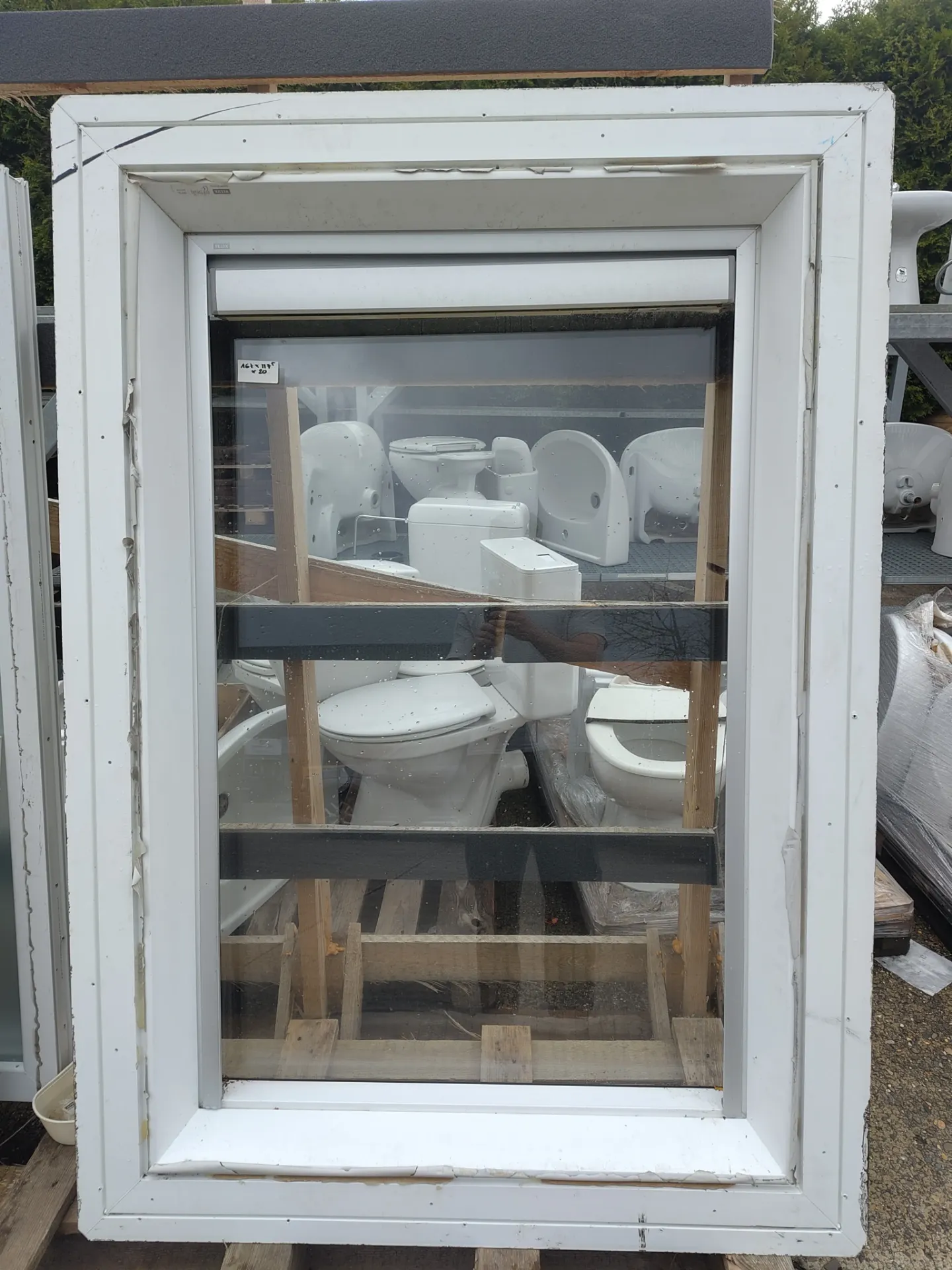 Fenêtre de toit VELUX 167x117,5x20 cm (L)