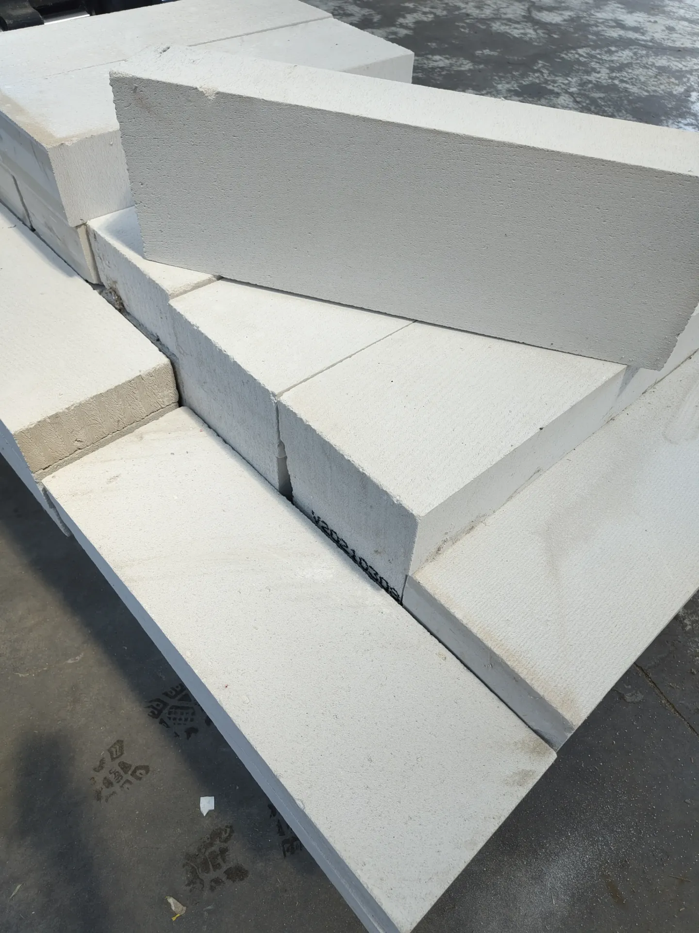Bloc béton cellulaire (L)