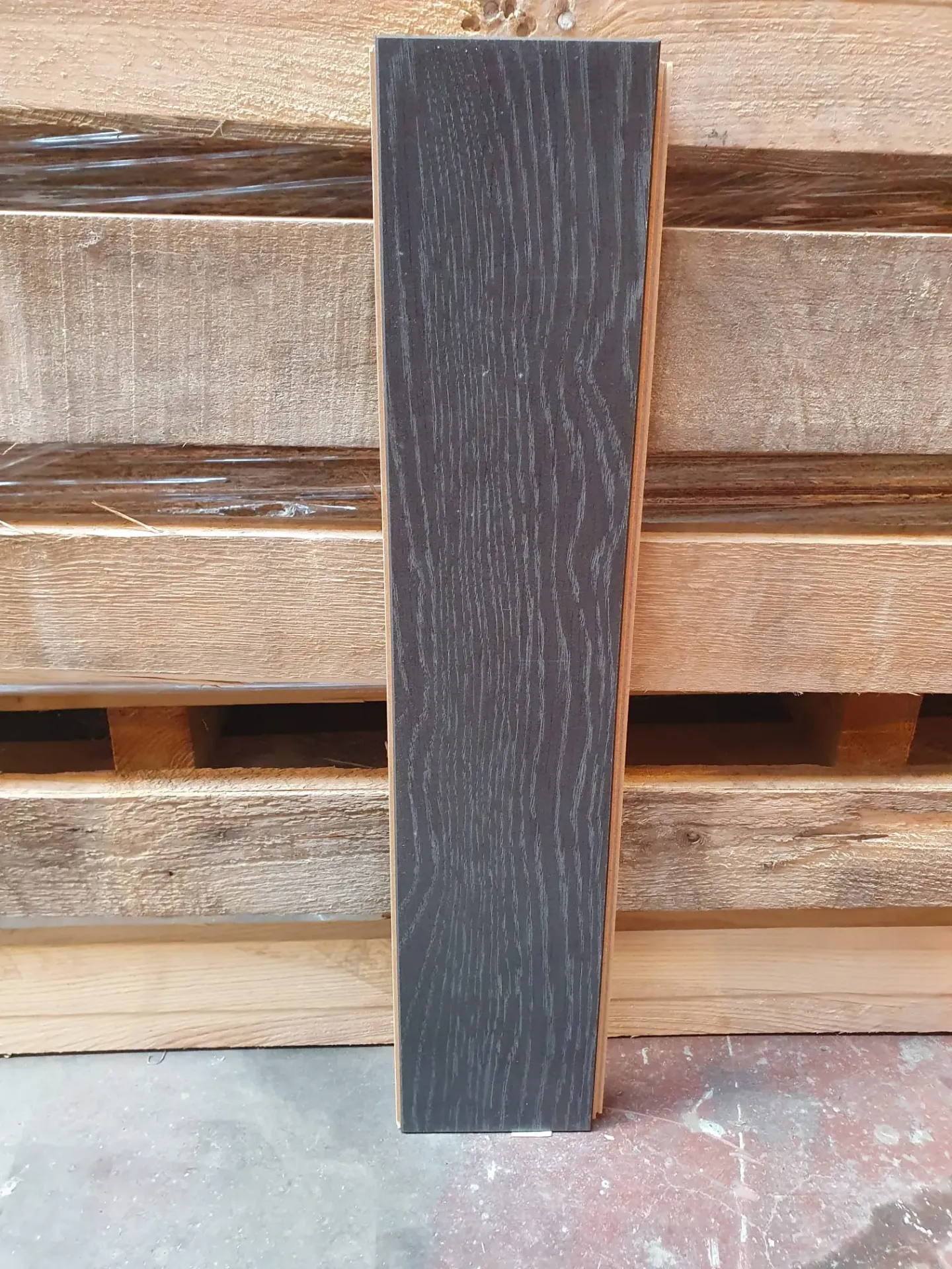Plancher stratifié Parador chêne anthracite