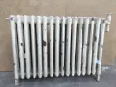Radiateur sur pied en fonte 80x60x16 cm (L)
