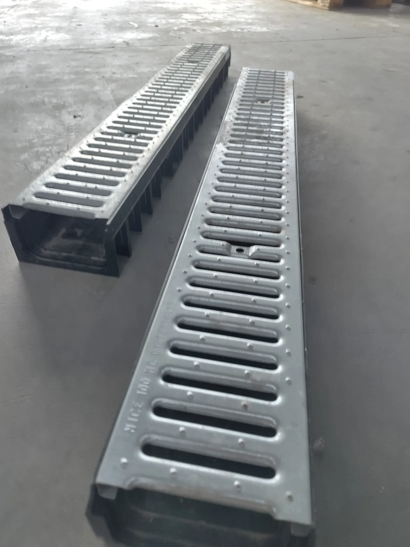 Caniveaux 100x13x8 cm (L)