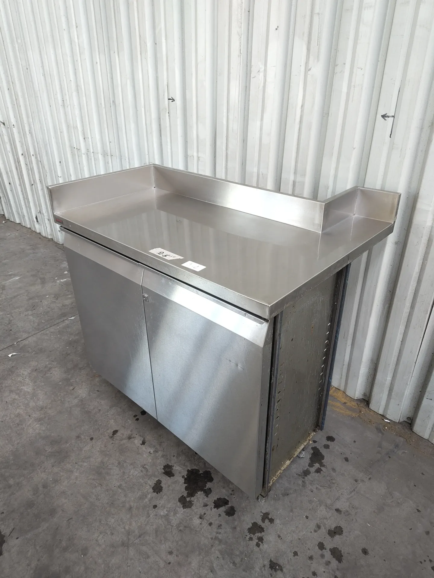 Armoires de travail en angle inox (L)