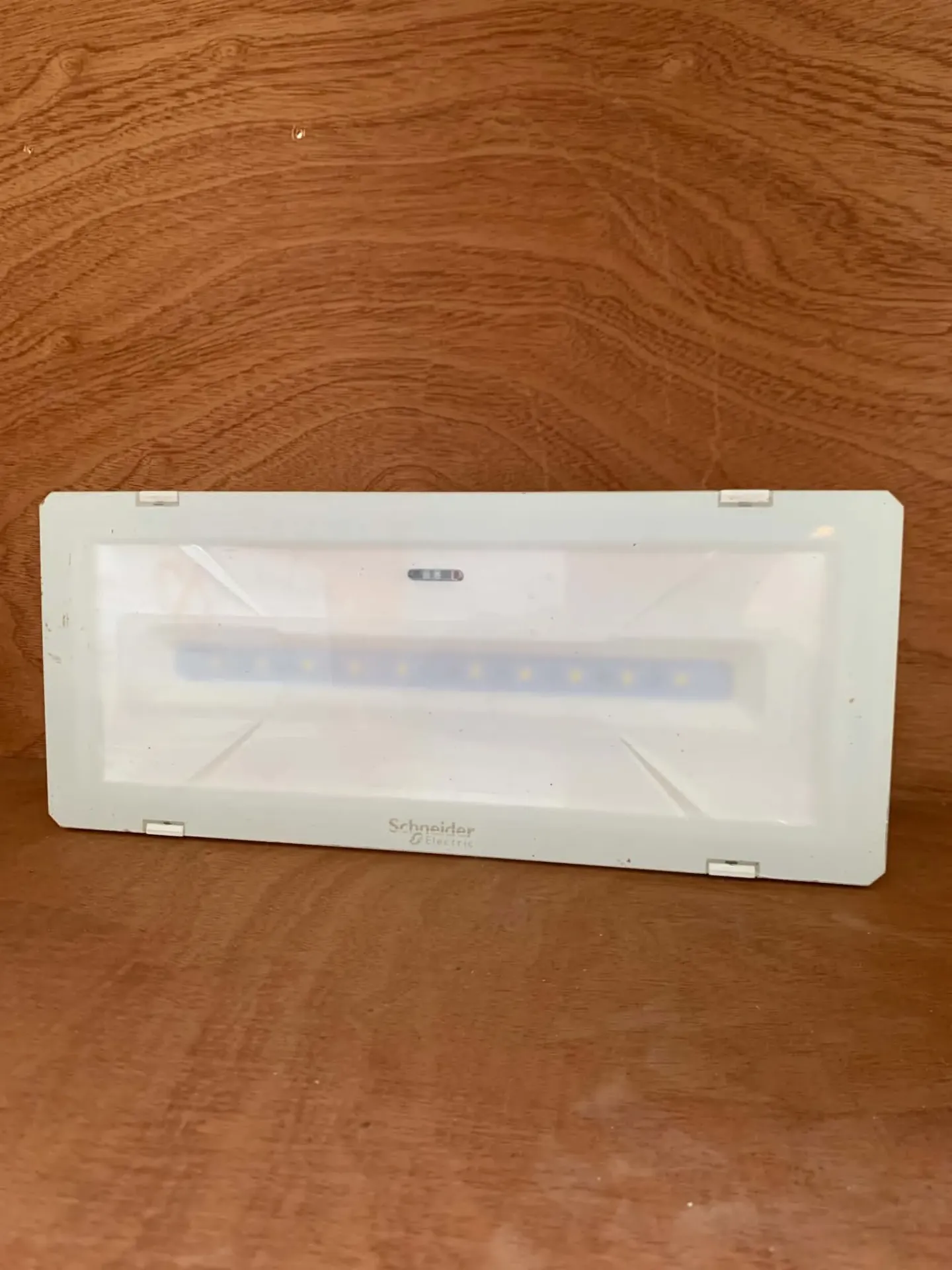 Luminaire de secours Schneider (L)