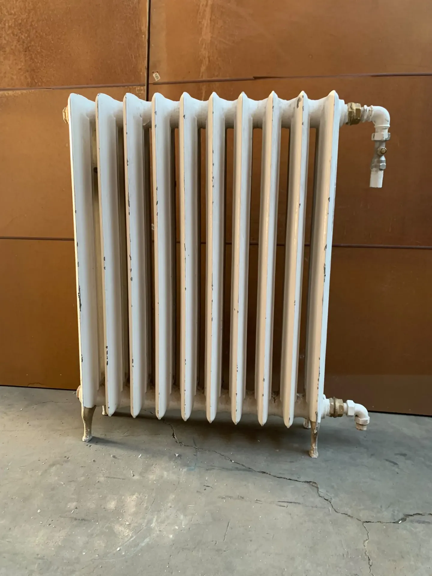 Radiateur sur pied en fonte 88x22x108 cm (L)