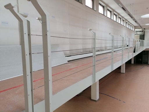 Garde-corps - Câble métallique, panneau perforé, main-courante hêtre