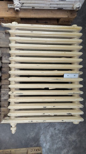 Radiateur sur pied en fonte (L)