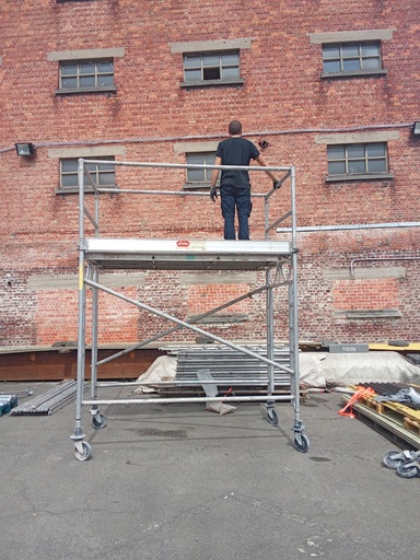 Echafaudage roulant large Altrex