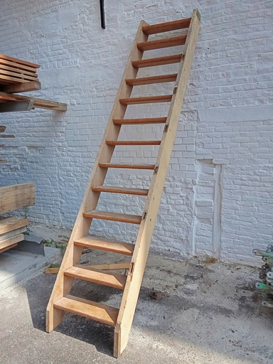 Escalier droit hêtre - 13 marches
